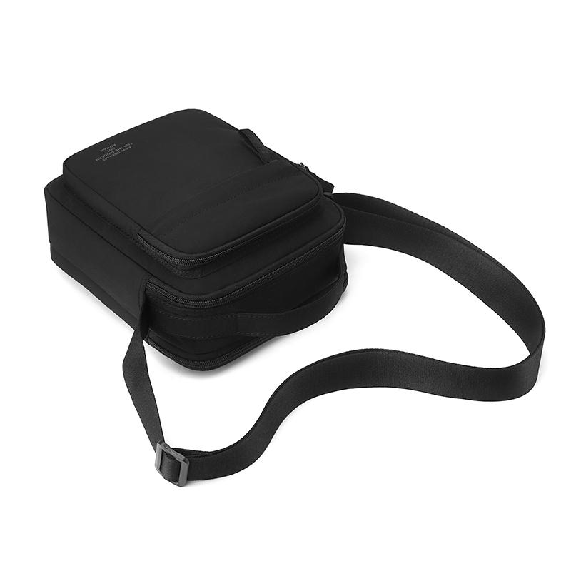 Men's Casual Lightweight Multi-layer Color Simple Outder Bag Women's Versatile Commuting Crossbody Bag
