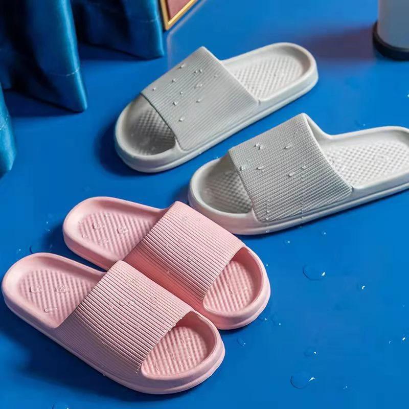 Fashion Summer Home Cloud Slippers Women Non-Slip Bath Platform Sandals 2024 Soft Sole Mute Household Flip Flops Men Bathroom Slides