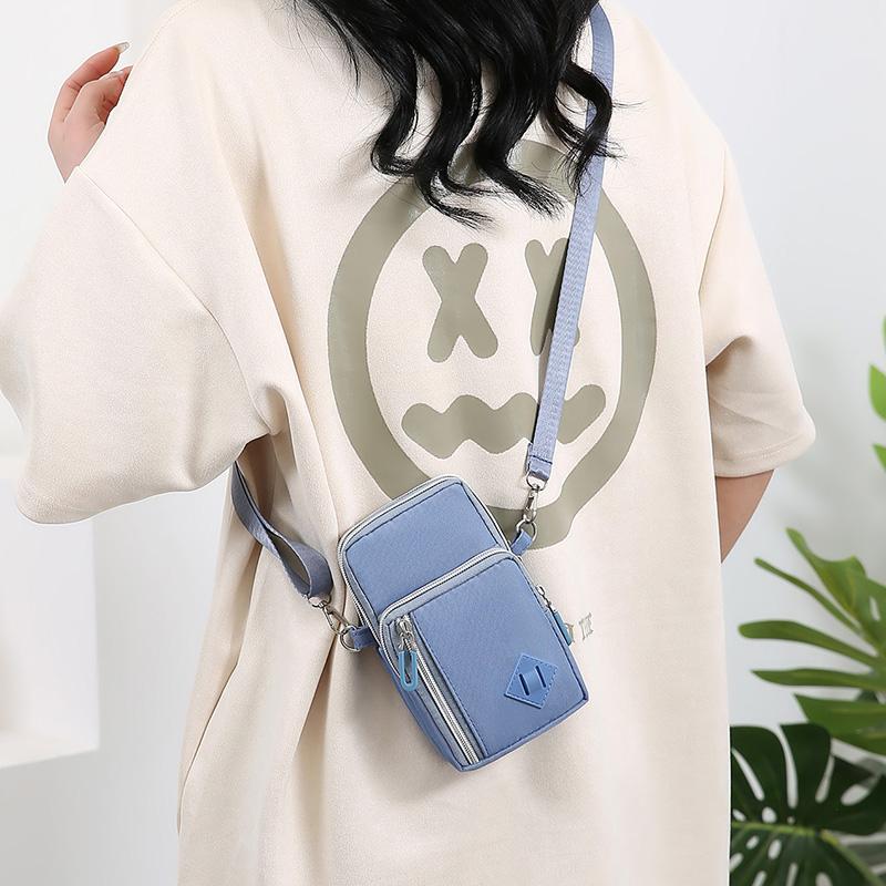 Slim Crossbody Phone Wallet – Water-Resistant Nylon Bag for Women, Adjustable Strap