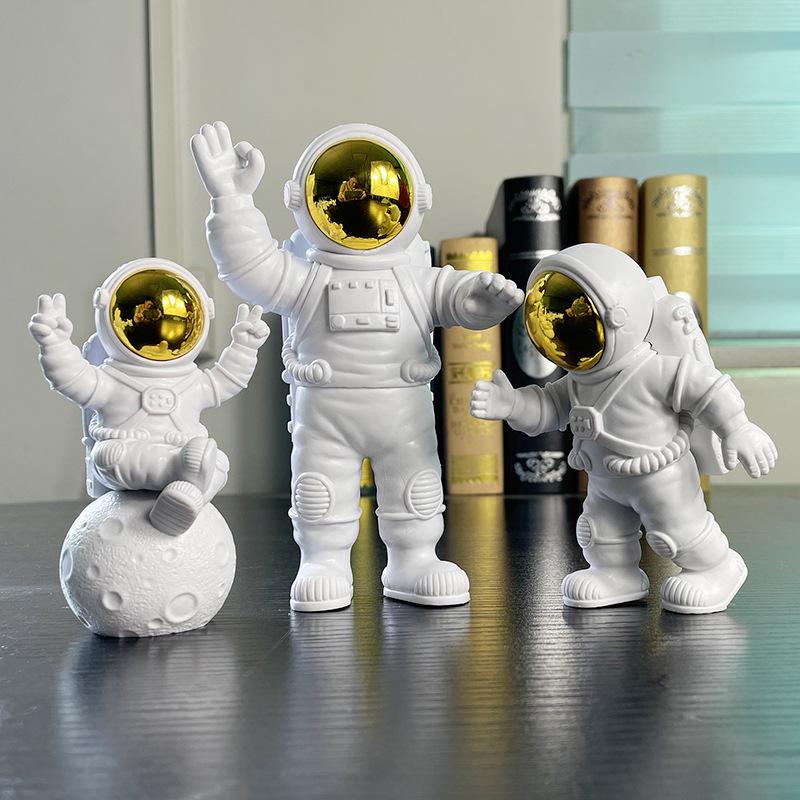 Kleiner Astronauten-Anhänger - Weltraummann-Dekoration für Wohnzimmer, Zuhause, Weinschrank oder als Einweihungsgeschenk