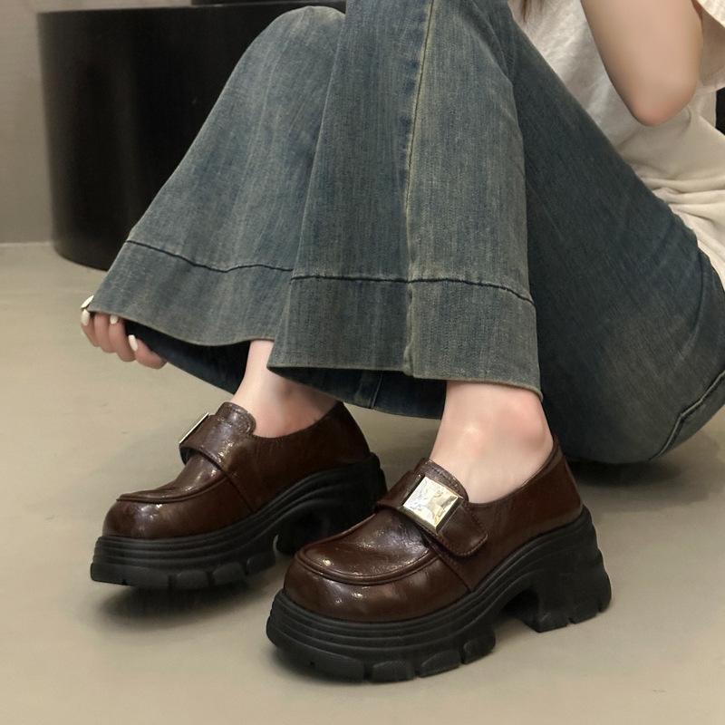 Small Man Thick-soled Black Small Leather Shoes Women's 2025 Autumn New Versatile Velcro Single Shoes British Style Loafers