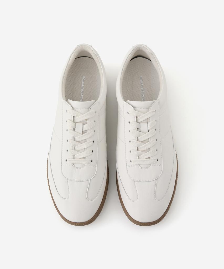 Romantic Move [Fashion Planet X Romantic Move] Easy Bonis Flat Sneakers R26M900 / White