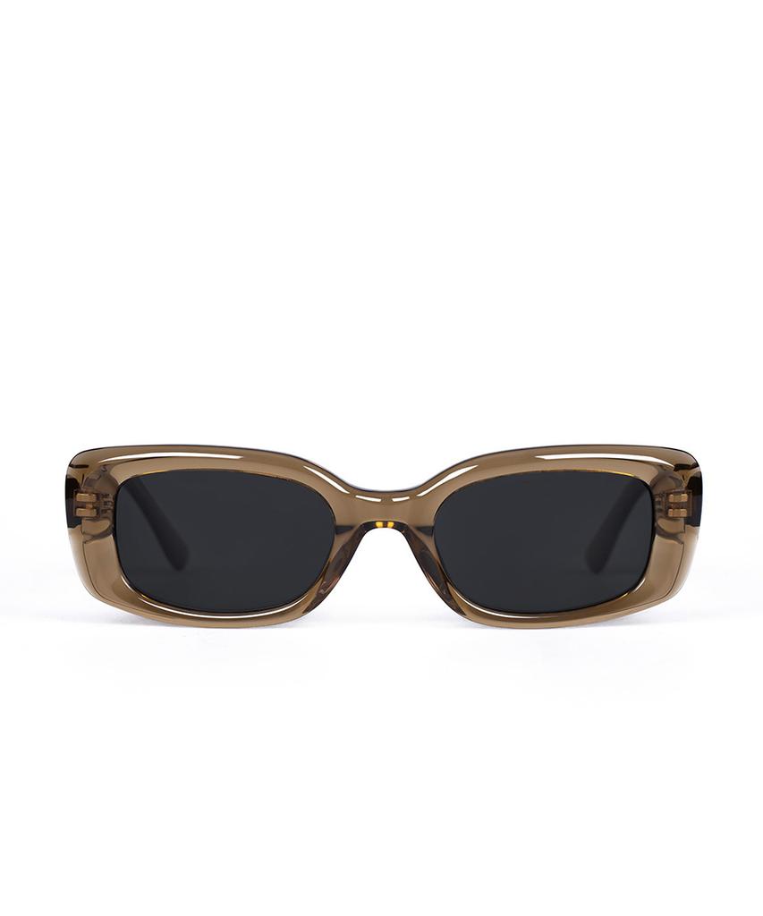 Laseuteljia Nche Brown