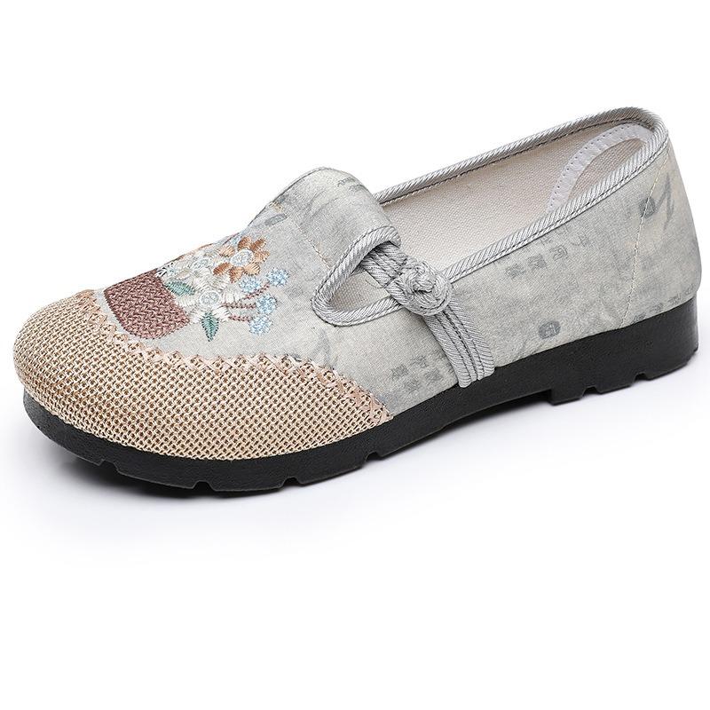 ****** and Autumn new old ******* cloth shoes women's single shoes embroidered shoes s**t sole non-slip comfortable mother shoes