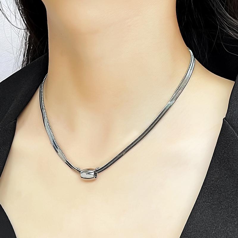 Catena Collo Multi-Strato Osso di Serpente Perla Temperamento Freddo Nicchia Versatile Collana Semplice Sfera Rotonda Personalizzata