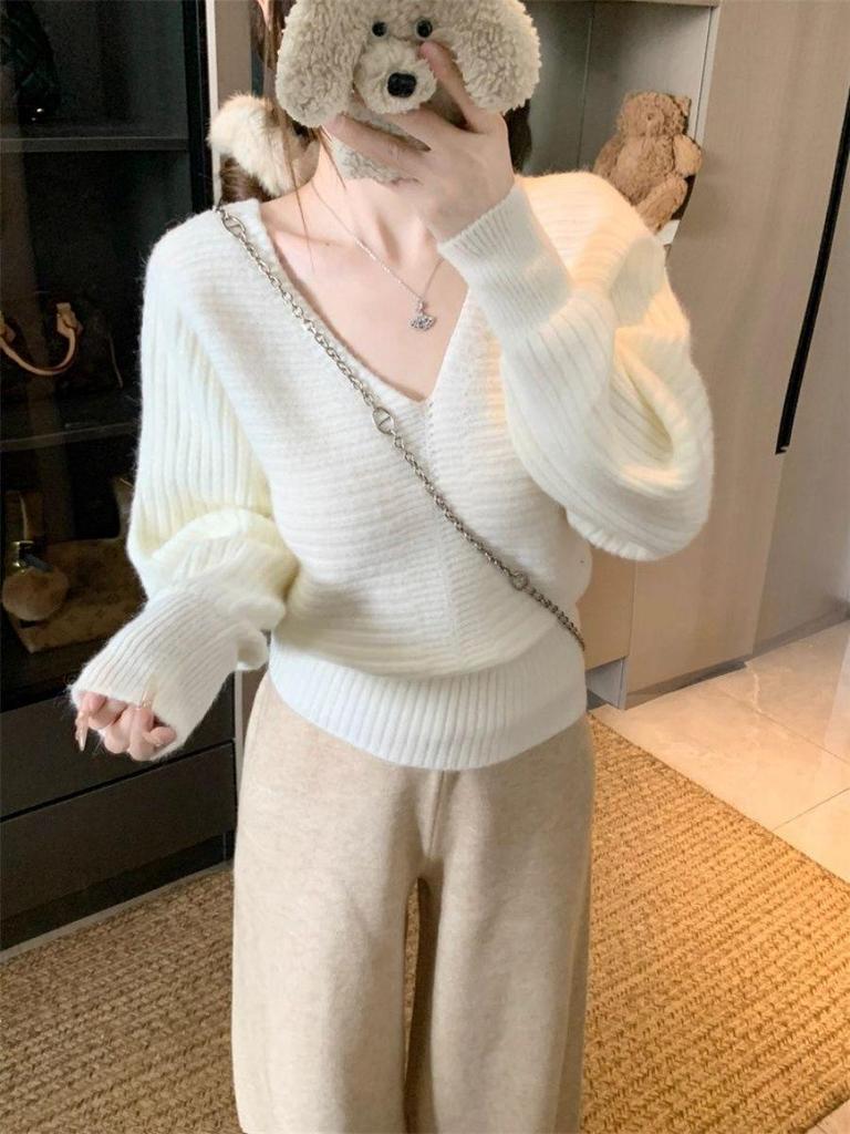 In-Stock: Women's Elegant Long-Sleeve Knit Sweater - Solid Color, Slimming, Versatile Chic Top for Autumn & Winter