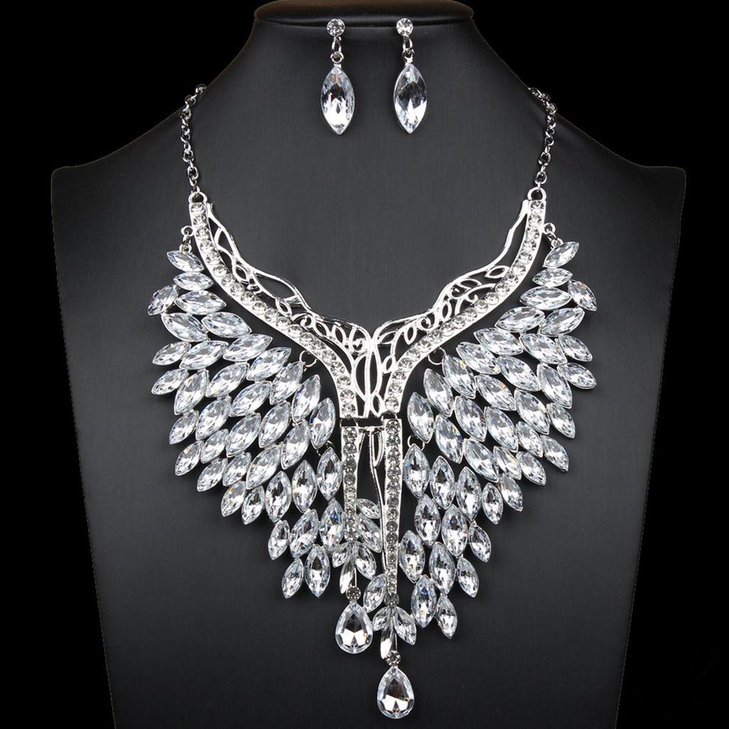 Exquisite European Crystal Water Drop Pendant Necklace & Earring Set for Women