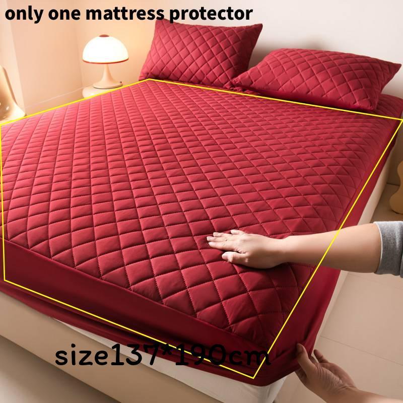 Polyester Bed Cover With Solid Color Design For Bed Protects Mattress And Prevents Dust