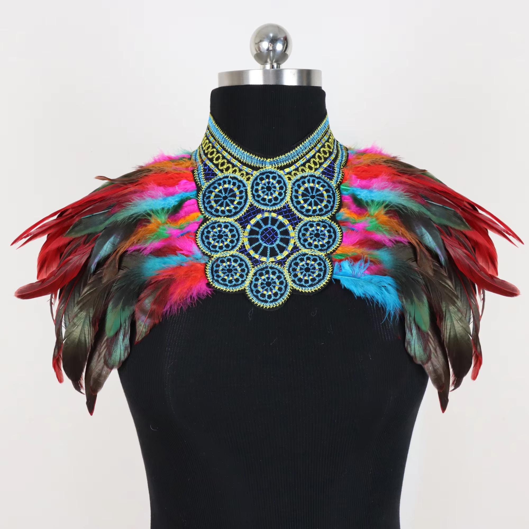 Gotische Punk Harness Riem met Uitgesneden Design en Sjaal met Kunstveren, voor Avondje Uit, Weekend Casual, Feestelijk Feest Accessoire One Size&Other gray