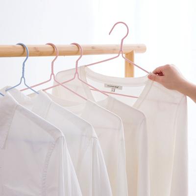Plastic Hangers for Daily Use Both Dry and Wet Clothes Hangers for Dormitory Home Use and Clothing Storage Closet Organizer