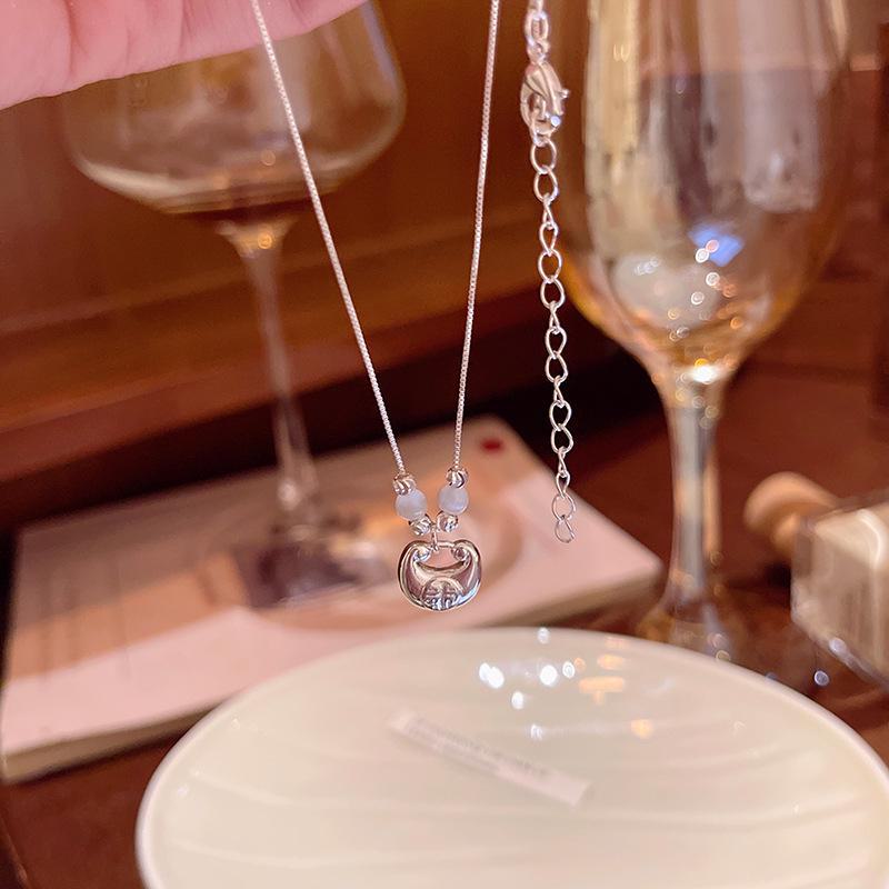 Elegant Chinese Blessing Ingot Necklace for Women – Light Luxury, Versatile, High-End Clavicle Chain