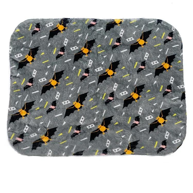 Pet Winter Warm Self-heating Heat Storage Mat Dogs Heating Pad Cat Self-heating Carpeting Blanket Winter Pet Halloween Supplies
