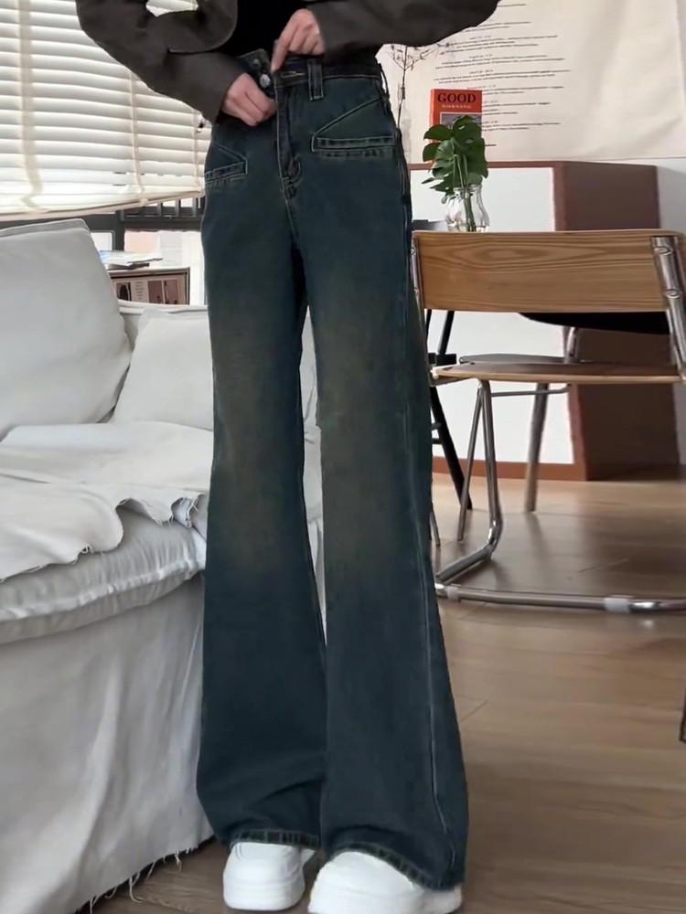 2026 Women's Water-Washed Retro Velvet Jeans: Winter Slim-Fit, High-Waisted Micro-Flare Pants