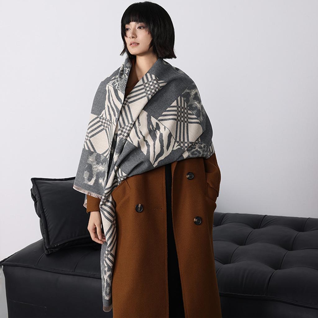 Latest Designer Winter Leopard Patchwork Two-Sided Jacquard Cashmere Scarves Women Thicken Wrap Shawl Ladies Wool Pashmina Scarf