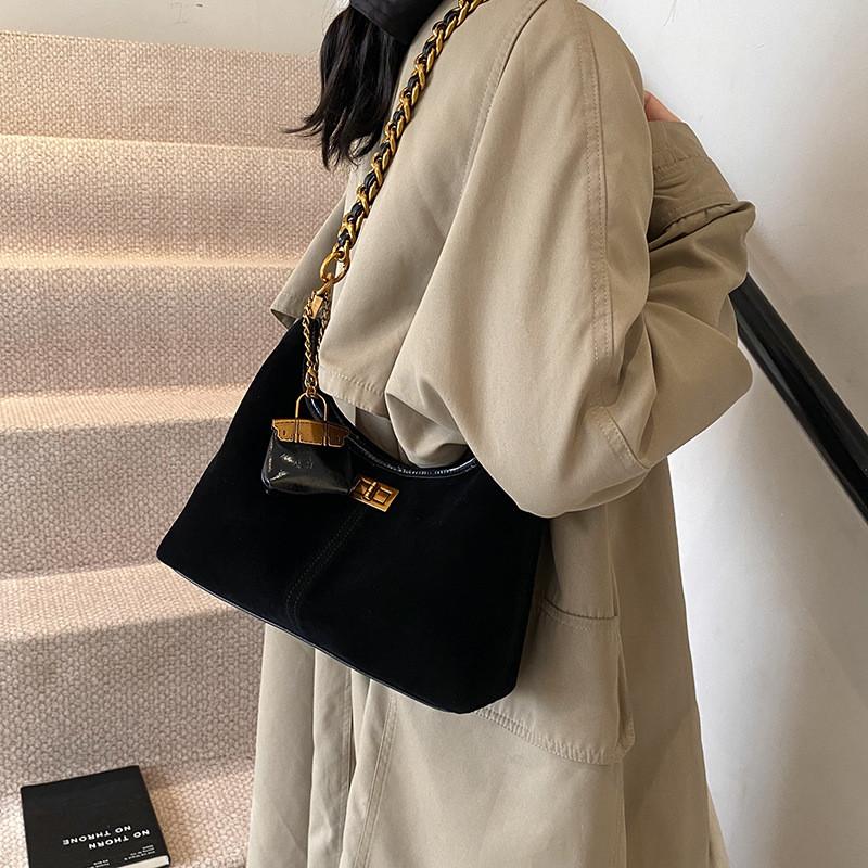 Ielgy Suede Large Capacity Autumn Winter Retro Shoulder Messenger Bag Chain Commuter Bucket Bag