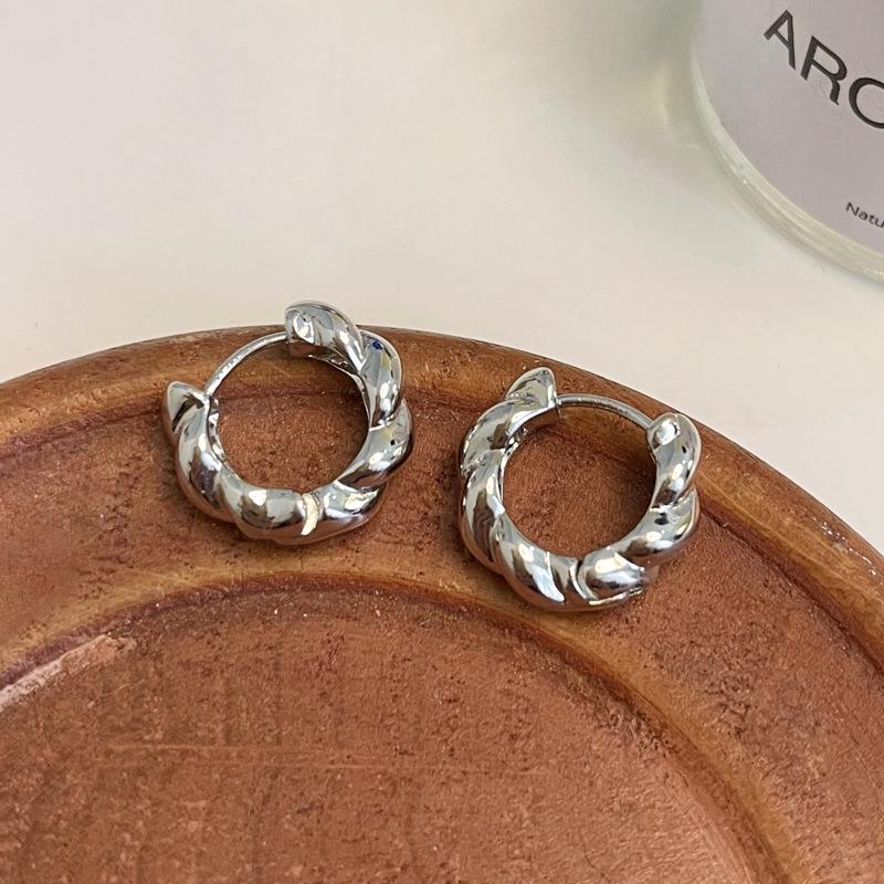 Twist Geometric Circle Earrings: Trendy Croissant Style for Women, Needle Back, Fashionable & Versatile Accessory