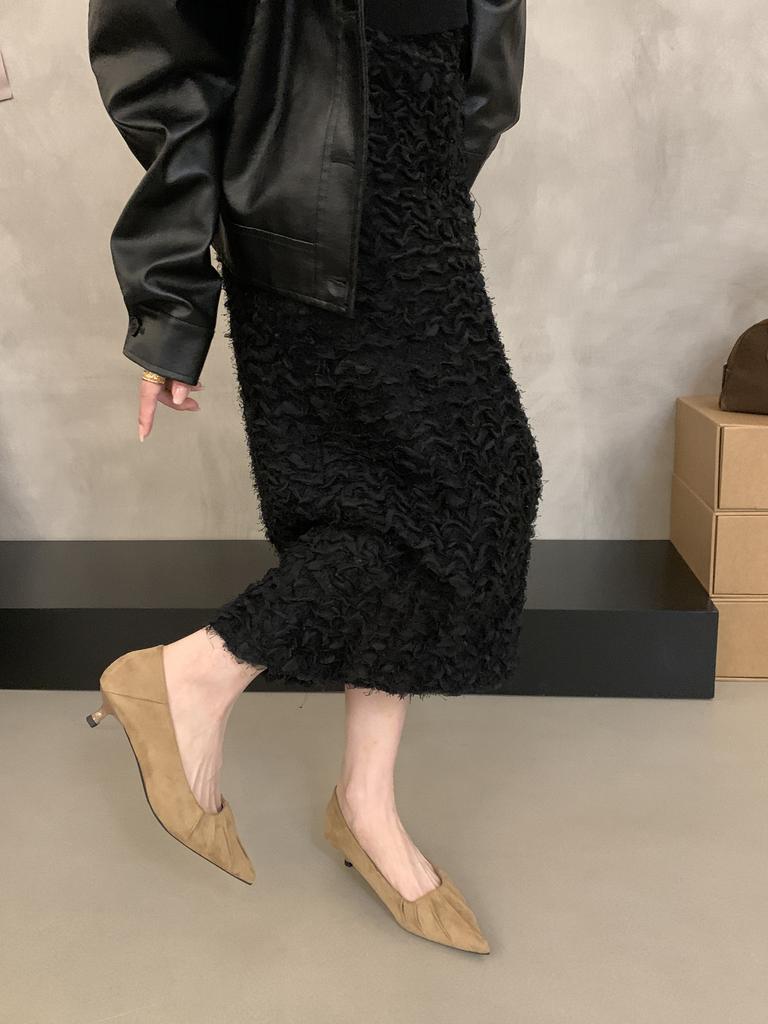 French Kitten Heel Medium High Heel Pointed Pleated Single Shoes Women's Shoes 2025 Summer Temperament Suede Black Commuter Shoes