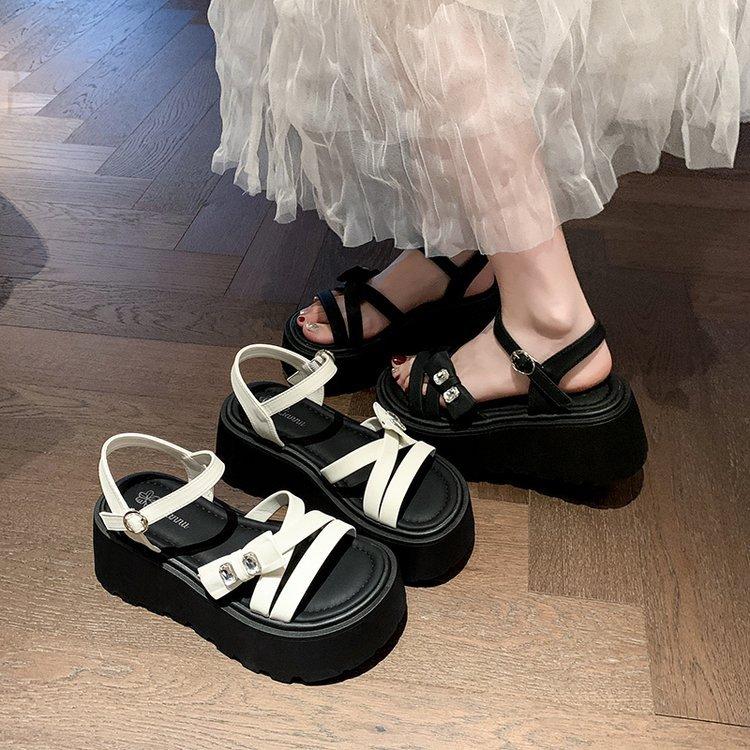 [Ushilai] 2025 Fairy Style with Skirt Fashionable Roman Beach Sandals Versatile French Sandals Women's Summer