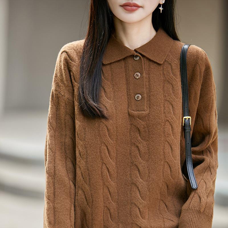 2026 Autumn/Winter Women's Pure Wool Buttoned Cable Knit Sweater