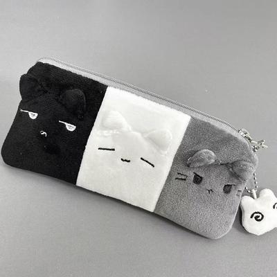 Estuche de Peluche para Lápices Gato Tricolor – Negro, Blanco, Gris | Portatodo de Gran Capacidad para Estudiantes