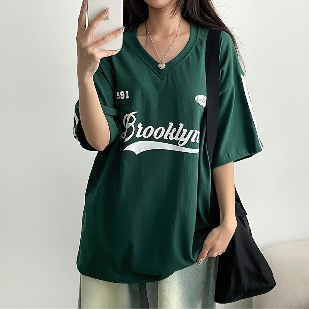 Trendy Short Sleeved Loose Sports Top Women Fully Matched with Street Retro Sports T-shirt V-neck Comfortable Tops Tee