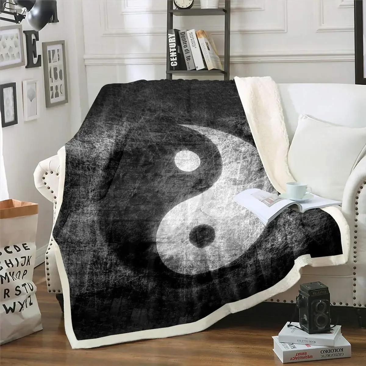 Exquisite Fashion Items Unisex Yin Yang Flannel Throw Blanket For Sofa Couch Bed Boho Trippy Psychedelic Art Plush Fuzzy Blanket Gossip Traditional Blankets