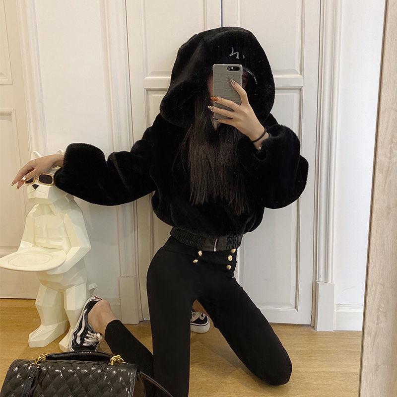 

Плюшевое утолщенное пальто новое женское осенне-зимнее свободное с капюшоном на молнии с эластичной талией короткое меховое пальто L чёрный