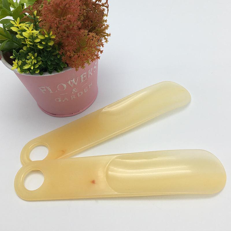 Plastic Short Shoehorn, Hanging Translucent Shoehorn, Portable Lazy and Practical Shoehorn