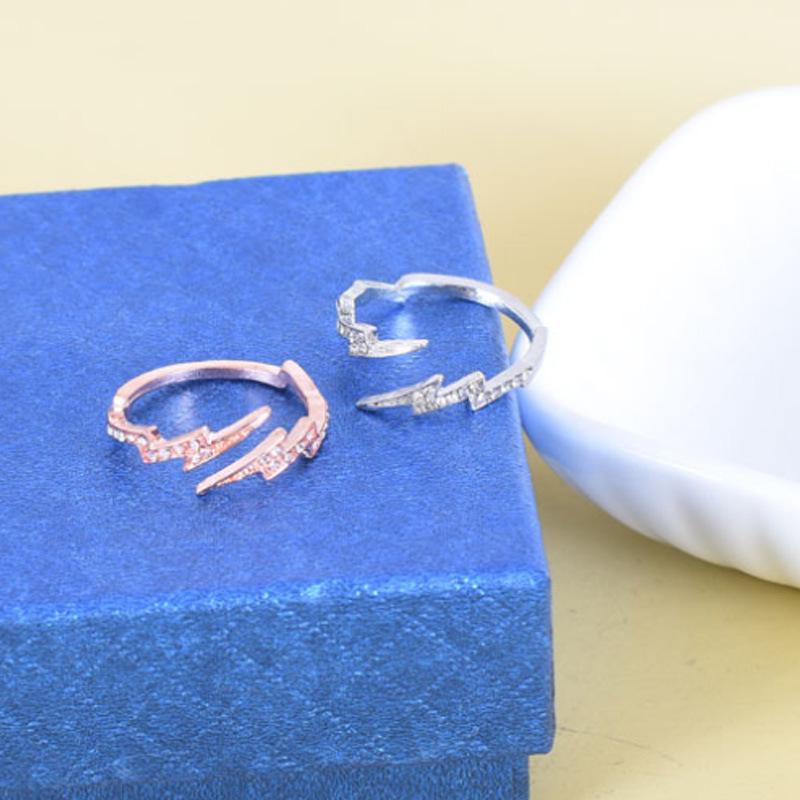 Unregelmäßiger geometrischer Zirkon-Blitz-Offener Ring im koreanischen Stil