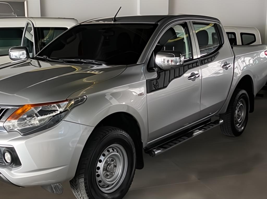 Upper Door Moldings 2015-2019 (4 Pcs, ABS) for Mitsubishi L200