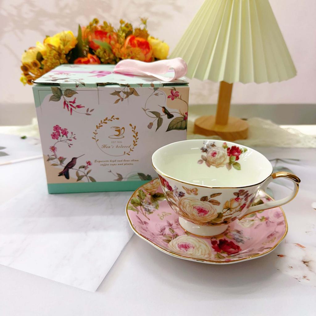 Tasse à café en céramique style européen exquise avec motif camélia, coffret cadeau pour le thé de l'après-midi, 240 ml