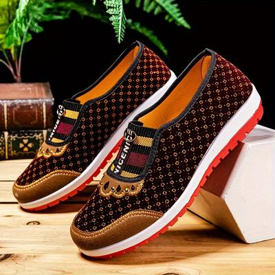 Spring and Autumn Old Beijing Cloth Shoes for Women, Comfortable Flat Bottom Mother Shoes, Middle Aged and Elderly Casual Cloth Shoes