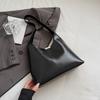 2025 Autumn New Niche Texture Armpit Bag Women's Retro Simple Tote Bag Casual Large Capacity Shoulder Bag