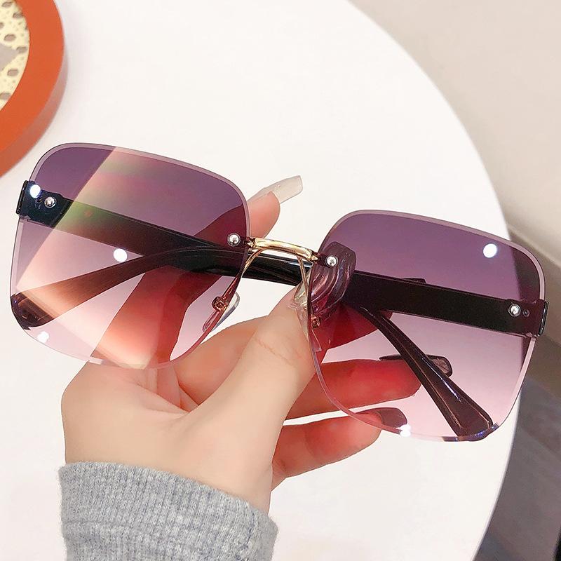 Luxury Gradient Sunglasses Women Metal Curved Eyewear Rimless Fashion UV400 Protection Gafas De Sol