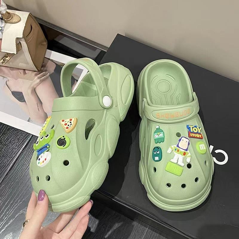 Hole Shoes Bath Light Cute Slippers Women Wear New Versatile Platform Sandals Half Drag Beach Women