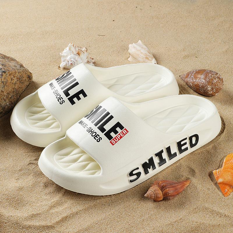 Mote Sommer Hot Sale EVA Herre Klassiske Sandaler Herresko Sklisikker Utendørs Strand Herre Tøfler Lettvekt Personlighet Herre Sandal