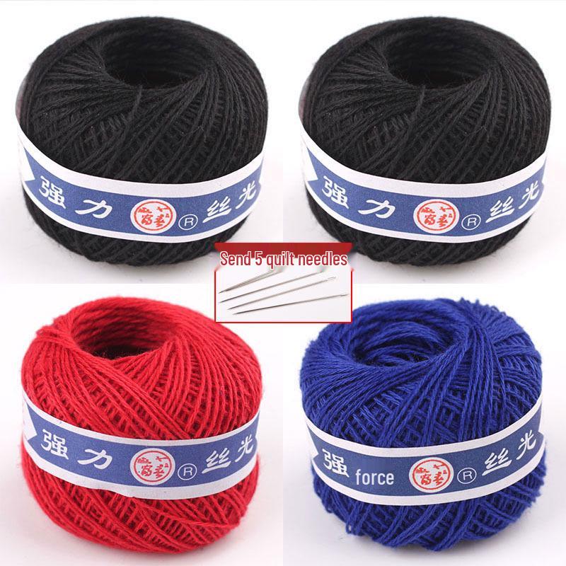 Thickened Cotton Thread Quilt Needle for Handcrafting: Red Duvet Cover, White Vintage Darning Ball