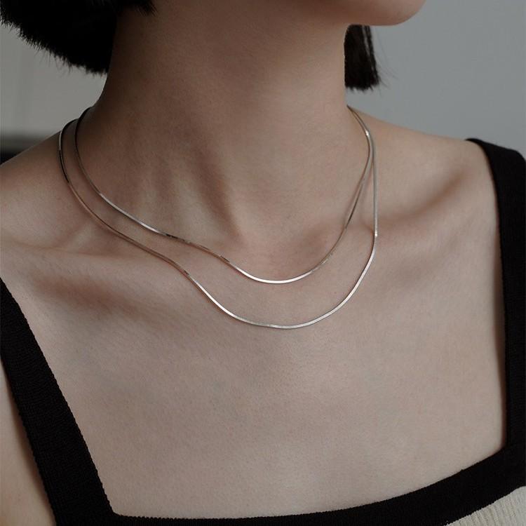Extremely Fine Plain Chain Snake Bone Necklace Women's Light Luxury Niche Neck Chain High Sense Collarbone Chain Ins Cold Wind Accessories