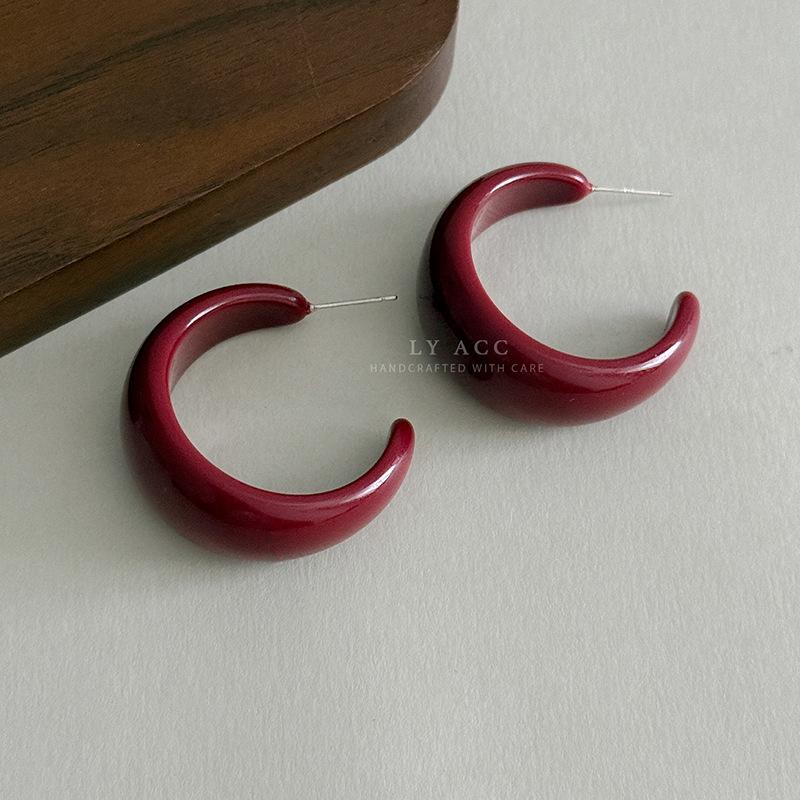 Retro color large C-shaped resin earrings, earrings, simple temperament, daily high-end fashion personality C-ring earrings, versatile