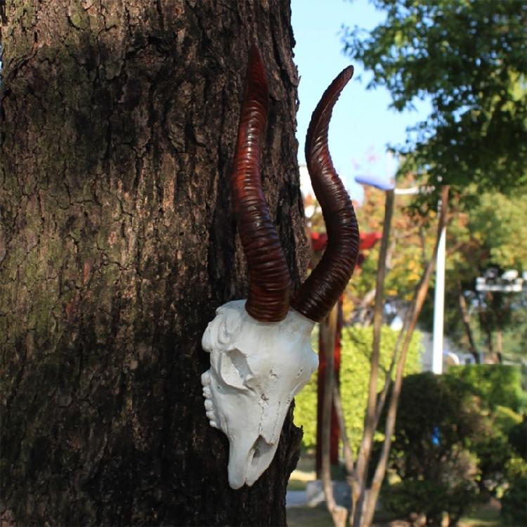 Eye Catching Animal Garden Decors Charm Artistic Animal Skull Craft for Wall