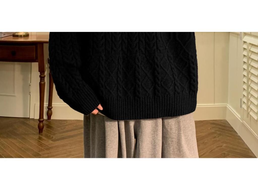 Men's Trendy Japanese Twisted Knit Sweater - Loose, Thickened, Round Neck for Autumn/Winter.