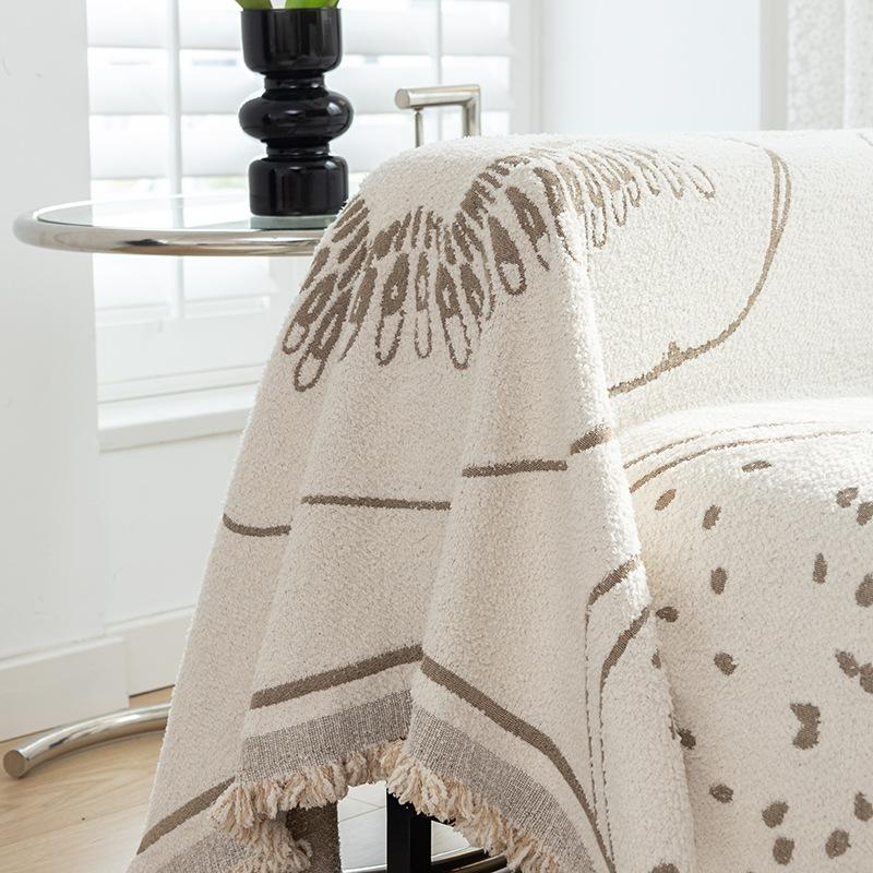 Universal Sofa Cover Towel Anti-Scratching Plush Yarn Non-Slip Cushion Cover Blanket All-Inclusive Four Seasons Simple