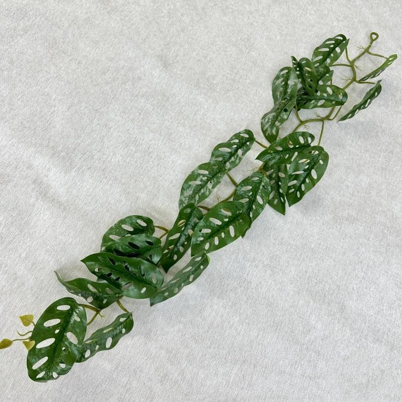 Artificial Green Plant Wall Decor With Silk Screen Printing For Home And Photography Use