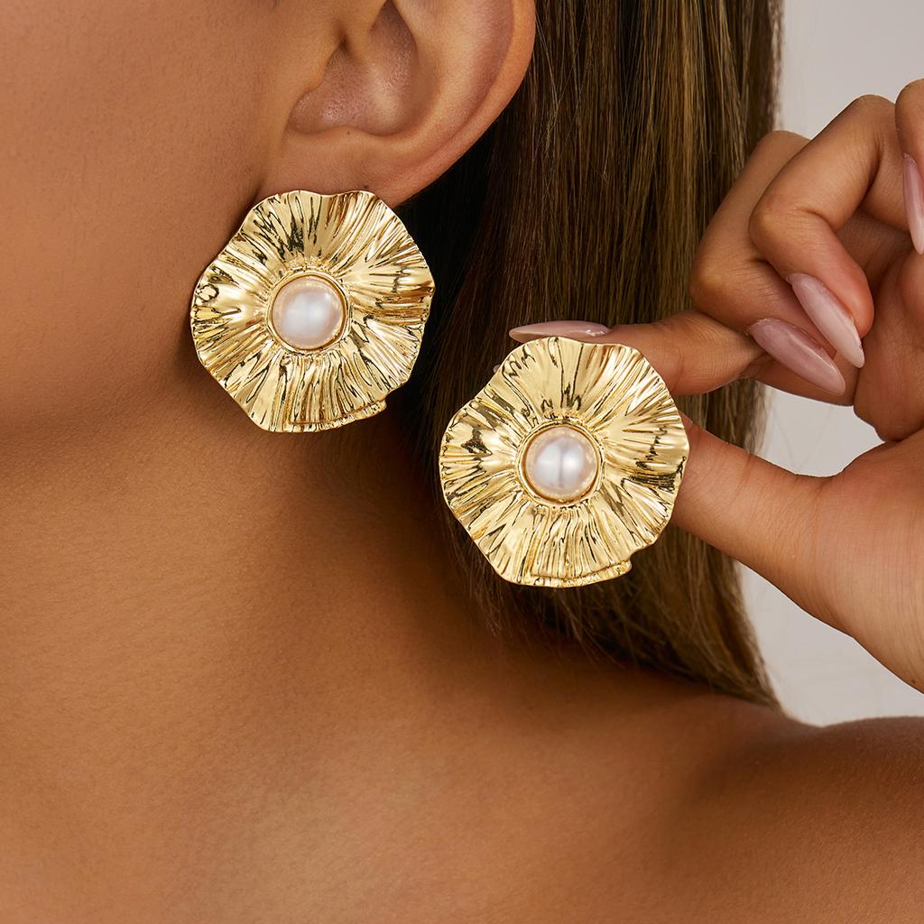Exaggerated irregular pleated petal stud earrings, creative metal wind branches geometric pearl ear jewelry
