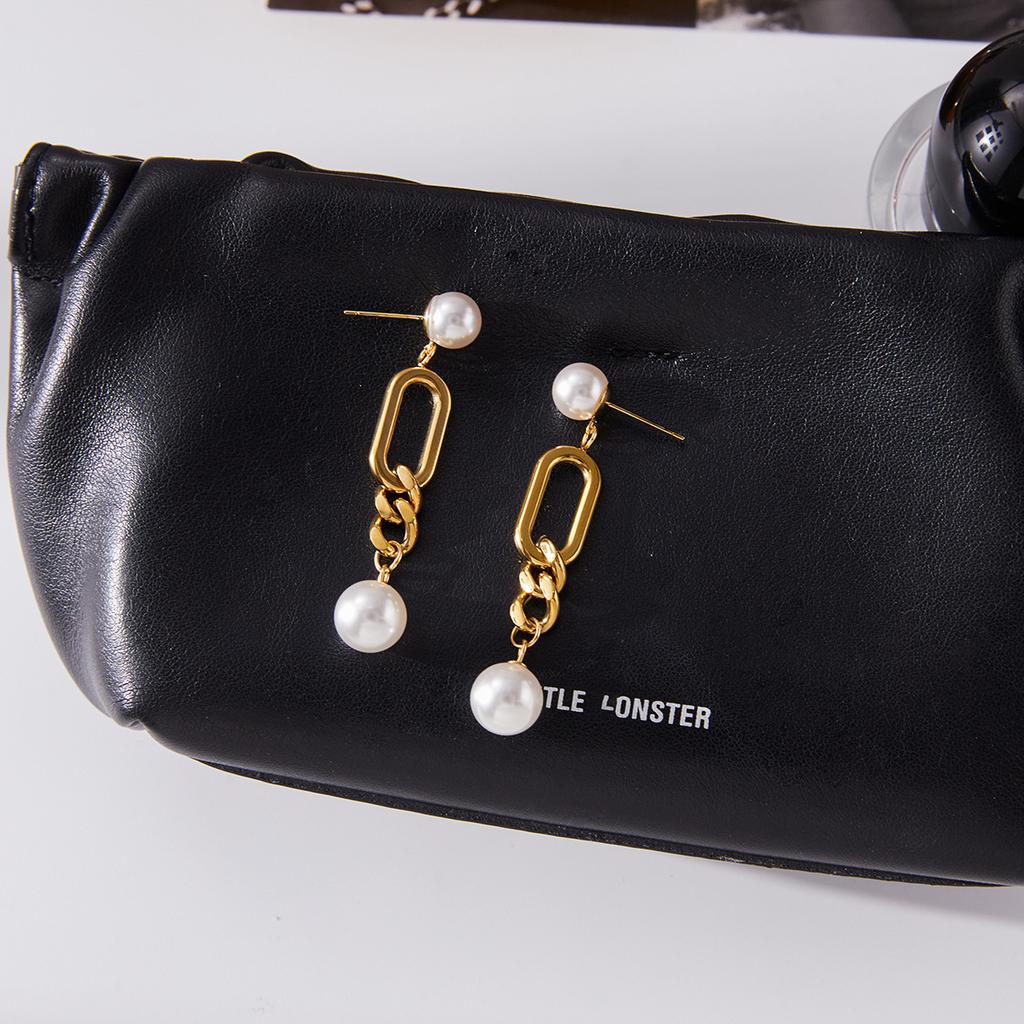 Niche high-end stud earrings, pearl earrings, pendants, non-fading earrings, jewelry.