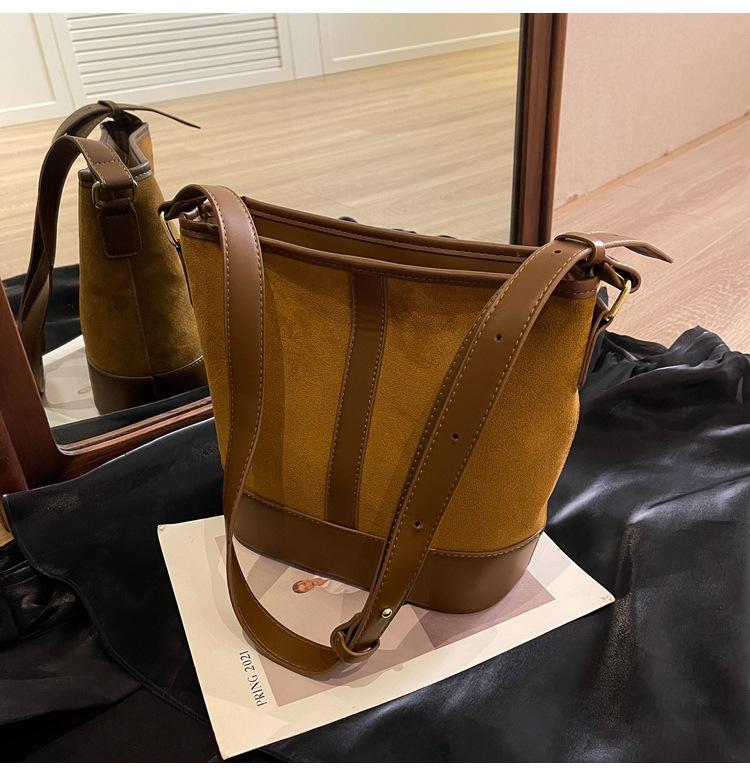 

Ретро, ​​популярна жіноча сумка під пахвами великої ємності, нова модна осіння сумка 2024 р.