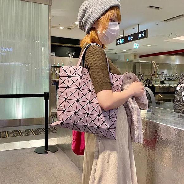 Stilvolle Damenhandtasche Im Rhombus-Design Raute Tasche MIyake Handtasche 316505632971