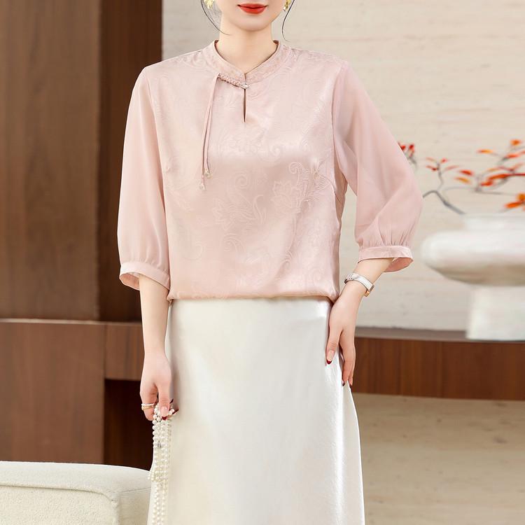 

Women s Lotus Jacquard Frog Button Top - 2026 Summer Collection, Mid-Sleeve, Loose Fit, Ideal for Middle-aged Styles. 4XL світло-рожевий колір
