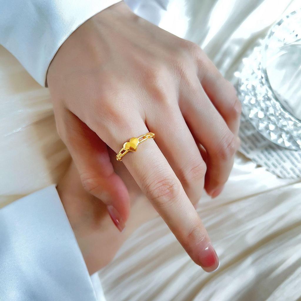 High-Grade Luxury Titanium Steel Geometric Heart Chain Ring for Women