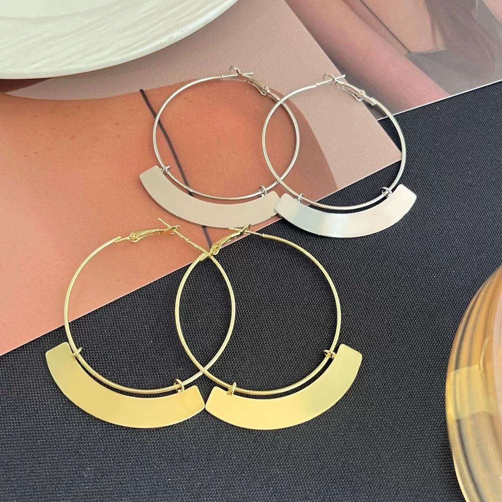 New Exaggerated Metal Geometric Round Hoop Earrings for Women Trendy Gold Silver Color Smooth Fan Shaped Earrings Jewelry Gifts